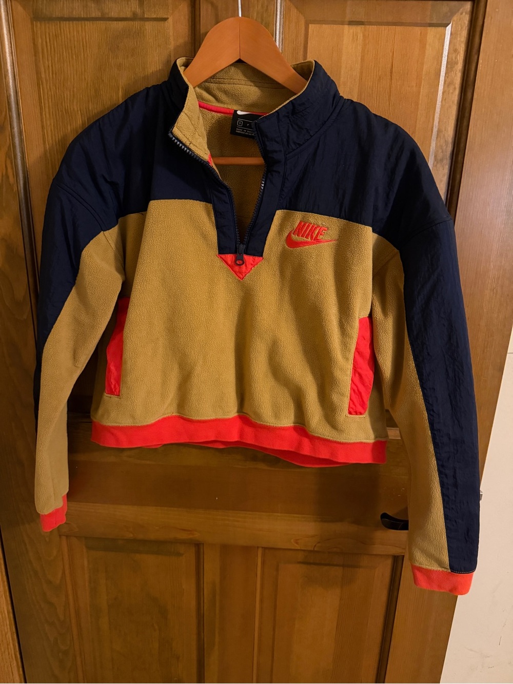 Nike Colorblock Fleece 1/2 Zip Cropped Pullover Sweatshirt Tan Navy Red Size S